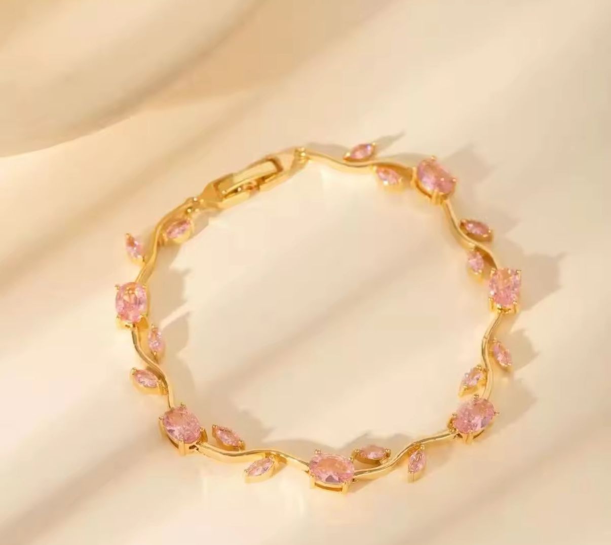 Tulip bracelet