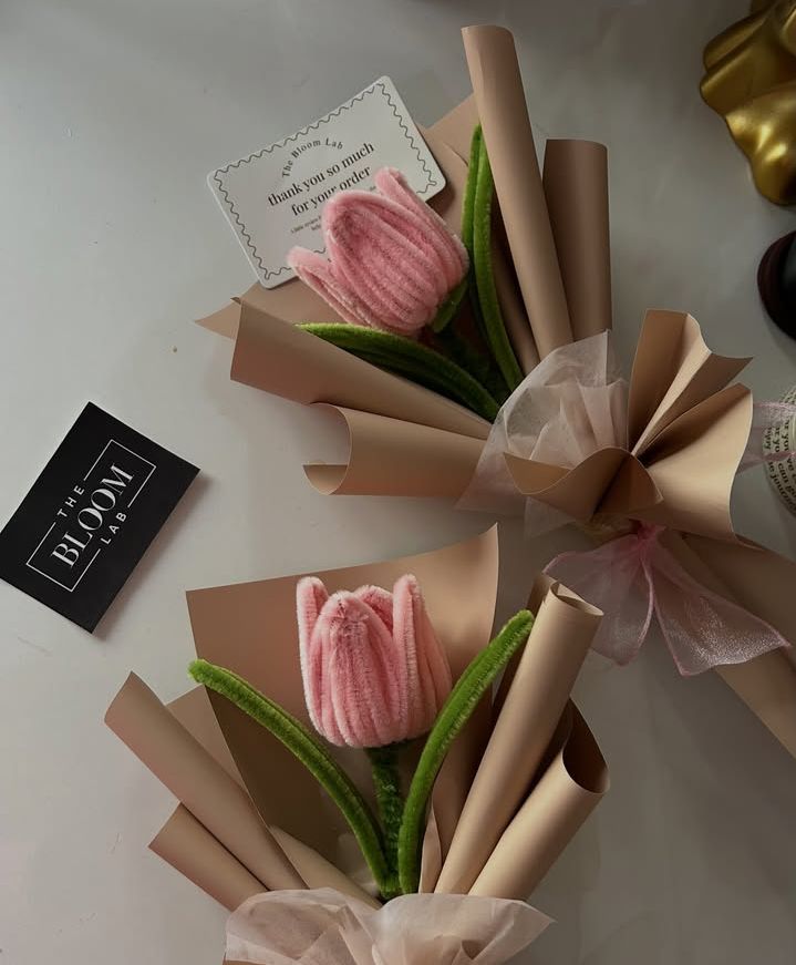 Pipe cleaner bouquet