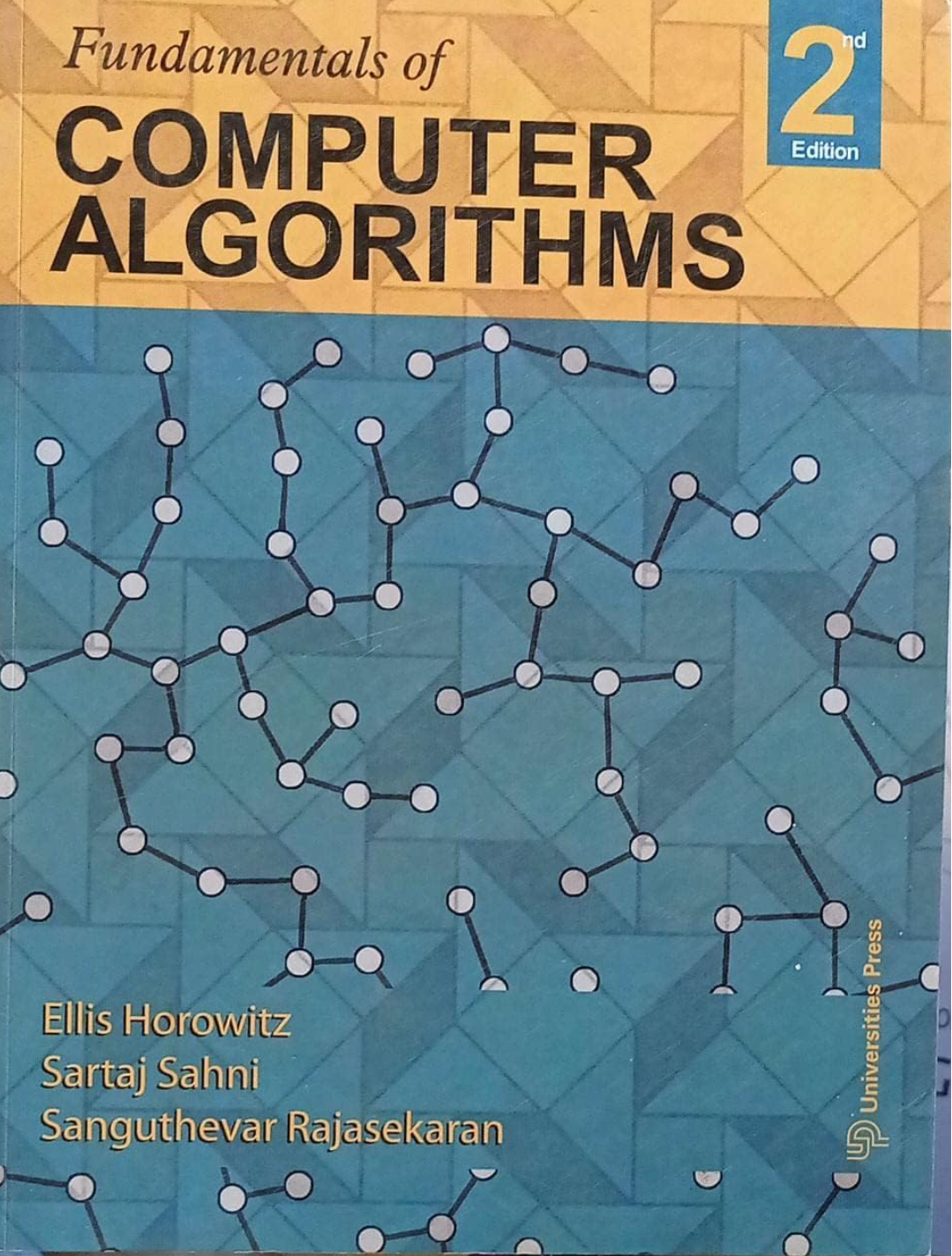 Fundamentals of Computer Algorithms âœï¸ Authors: Ellis Horowitz for MCA students, Btech students and competitive exam