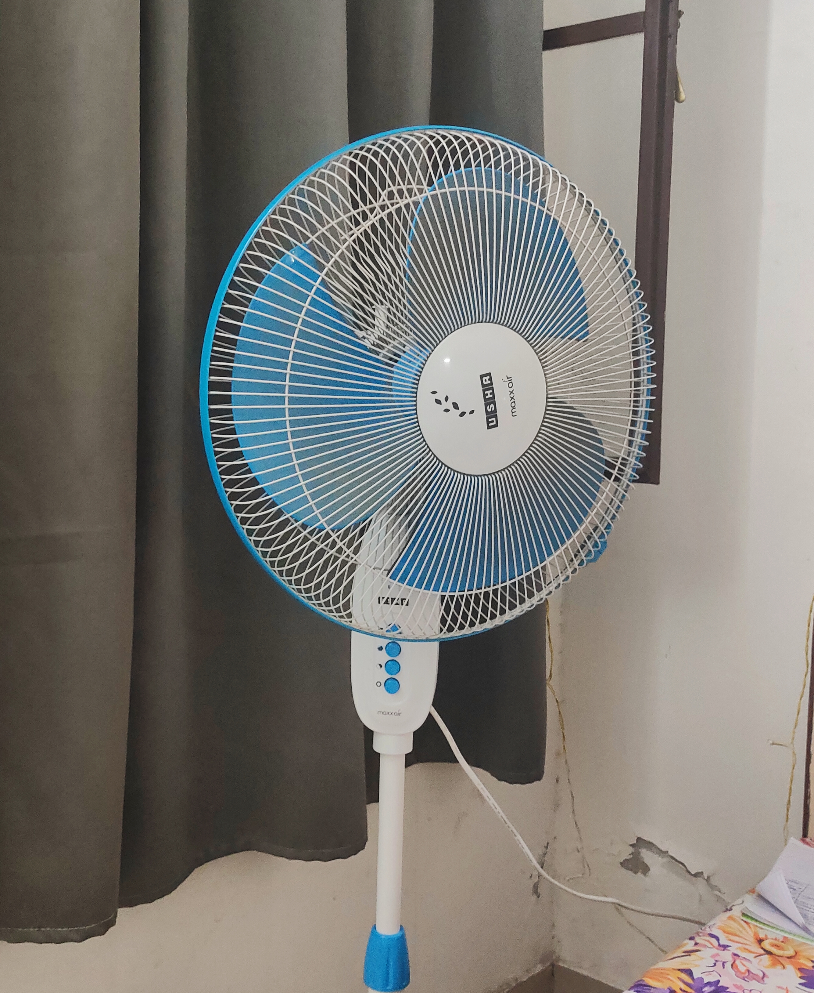 Usha Maxx Air Pedestal Fan