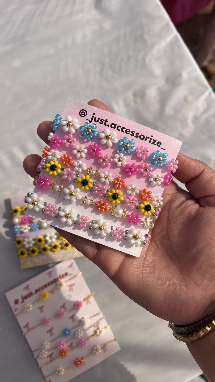 Hand beaded daisy bracelet